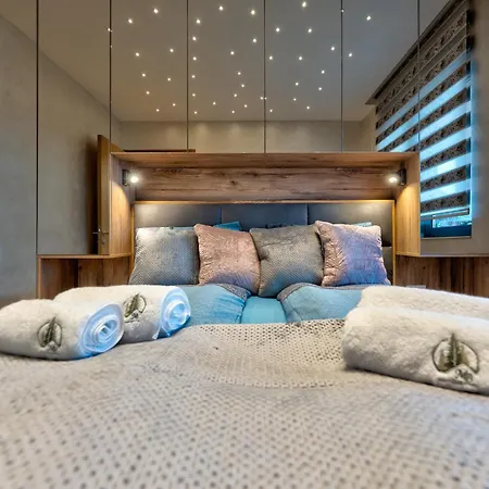 Lux M&b 3 شقة زلاتيبور